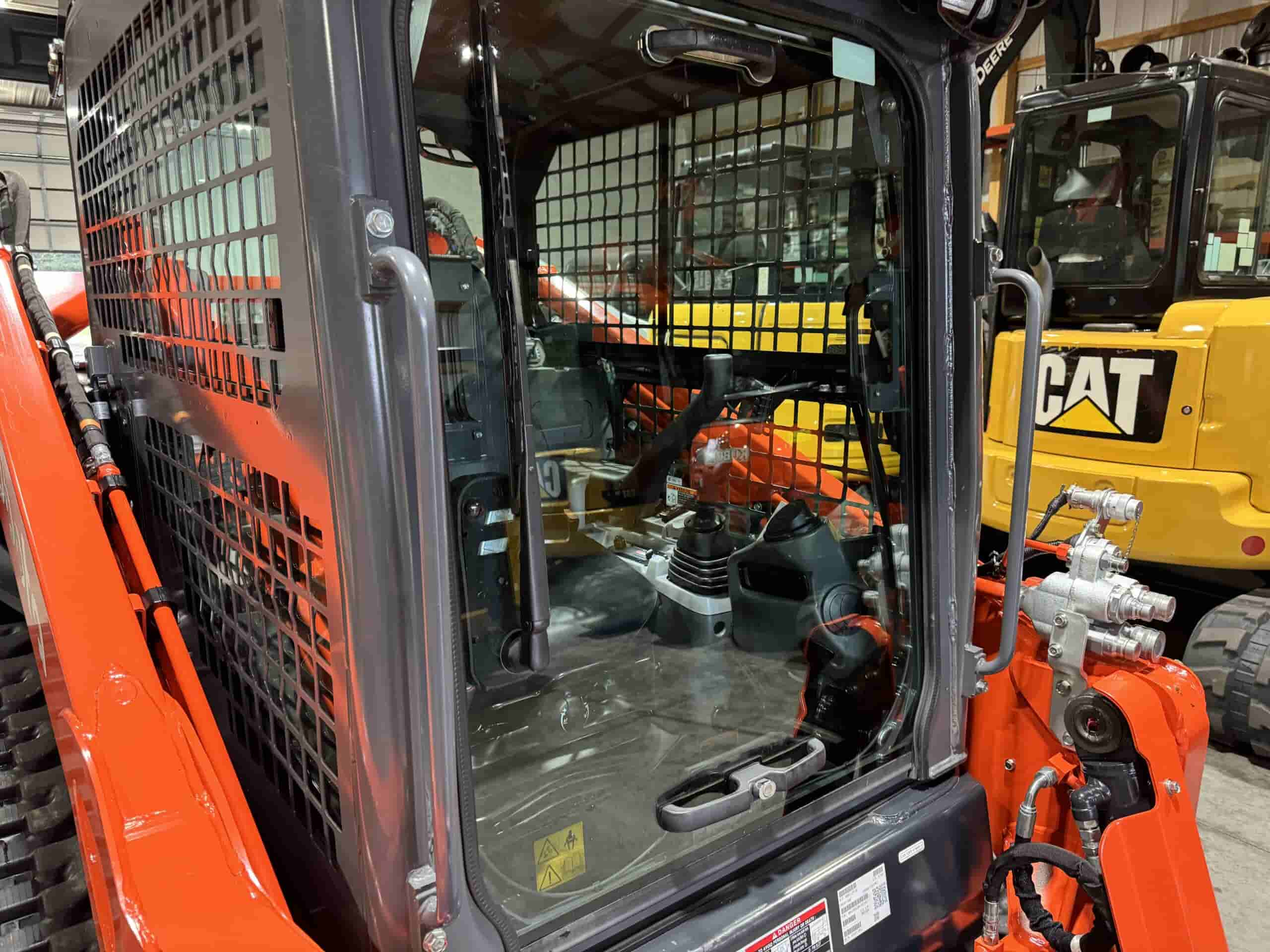 2021 KUBOTA SVL97-2 LIKE NEW
